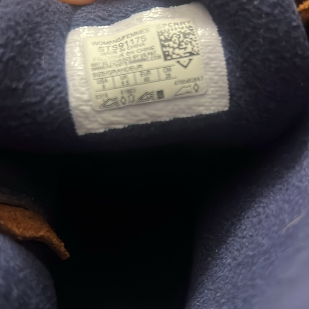 Great condition Sperry boots. - Picture 3 of 6
